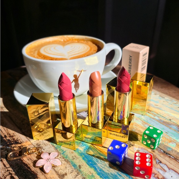 Burberry Gold Lipstick Trio with Red, Pink, and Nude Shades - Picture 1 of 2